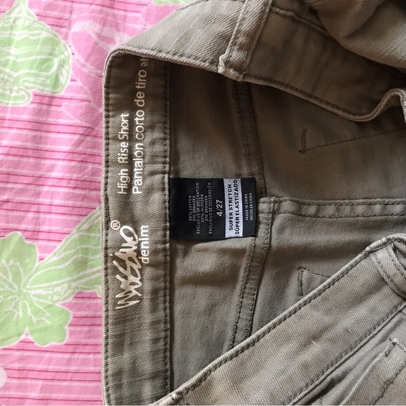 High Rise Shorts - Picture 2 of 3